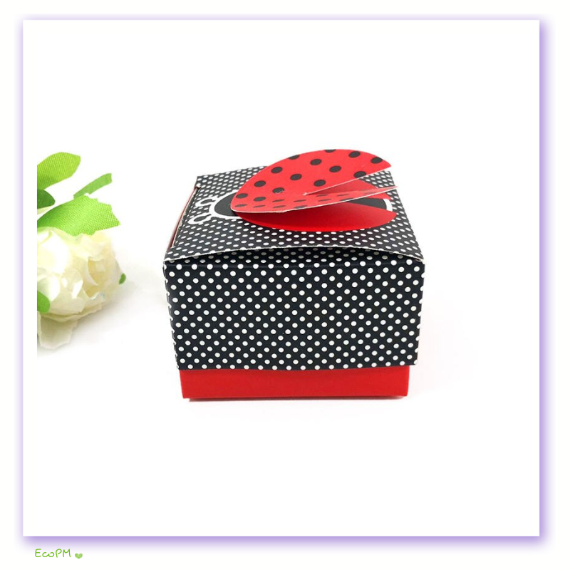 whimsical-ladybug-favor-box-polka-dots.png