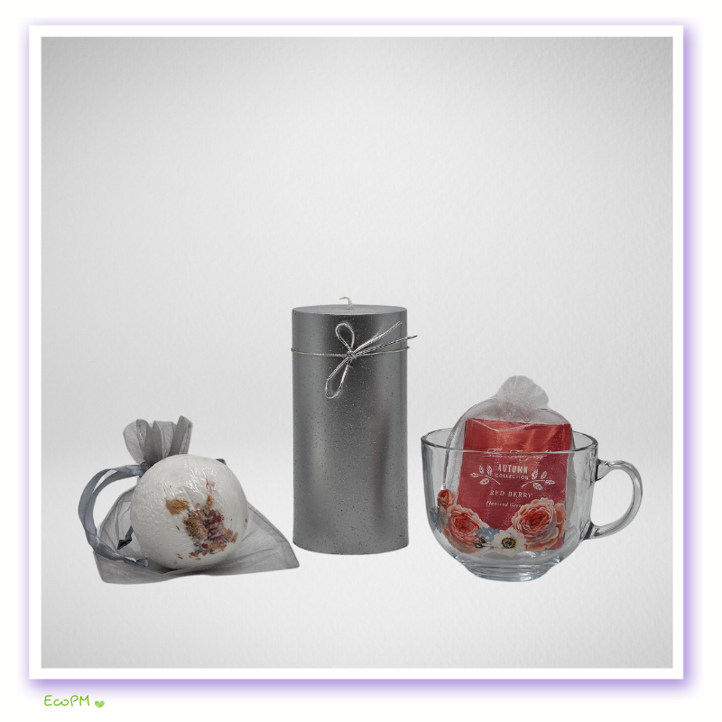 crimson-elegance-candle-bath-products.jpg Silver candle and handmade fizzers from Crimson Elegance Gift Box