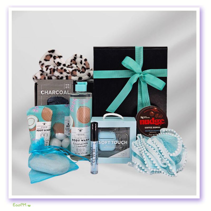 luxury-spa-essentials-gift-set.jpg Luxurious spa essentials gift set with natural coconut products